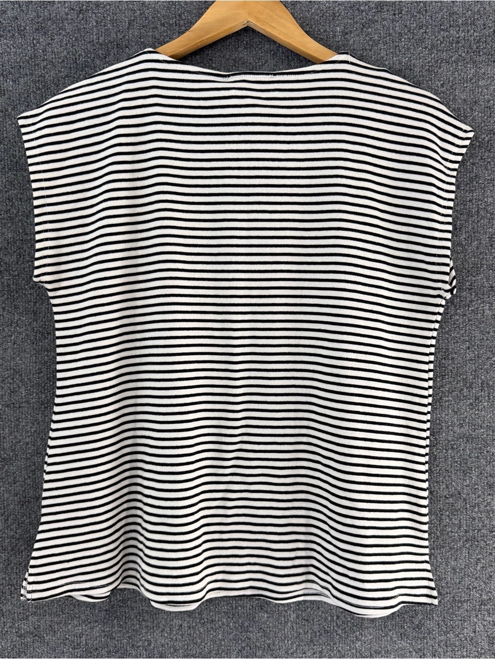 Savanna Jane Womens Striped Floral Embroidered Top Size Medium Sleeveless - Picture 2 of 7